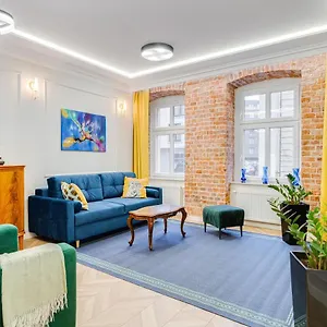  Apartment Pleasant ~ 700m Main Square - Self Check-in 24h