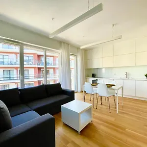  Apartment Elegant Apart-800m Main Square-parking And Lift
